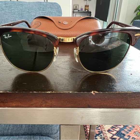 Ray-Ban Clubmaster Classic Sunglasses Tortoise - Picture 2 of 4